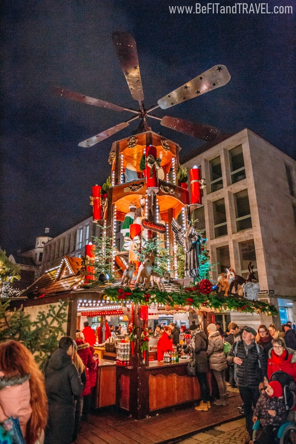 travel couple blog christmas market 3121